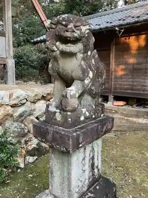 白山神社の狛犬