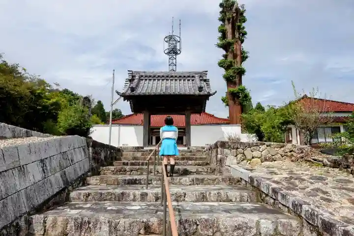 向陽寺の山門・神門