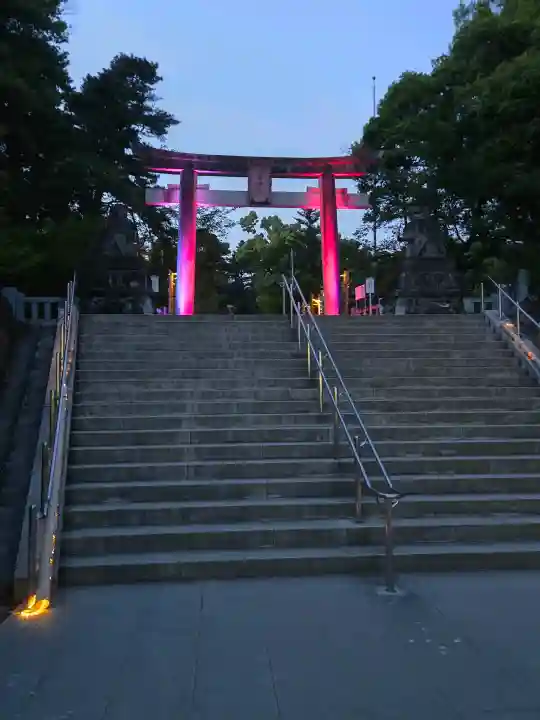 武田神社の{uncategorized: "未分類", other: "その他", undefined: "問題あり", building: "その他建物", grave: "お墓", sacred_gate: "鳥居", guardian: "狛犬", statue: "像", buddha: "仏像", history: "歴史", nature: "自然", garden: "庭園", animal: "動物", pagoda: "塔", temizu: "手水舎", mountain_gate: "山門・神門", sanctuary: "本殿・本堂", subordinate: "末社・摂社", art: "芸術", scenery: "景色", jizo: "地蔵", ema: "絵馬", goshuin: "御朱印", omikuji: "おみくじ", items: "授与品その他", amulet: "お守り", goshuincho: "御朱印帳", eats: "食事", festival: "お祭り", votive_dance: "神楽", shichigosan: "七五三参", wedding: "結婚式", experience: "体験その他", initially: "初詣", around: "周辺", anti_infection: "感染症対策"}