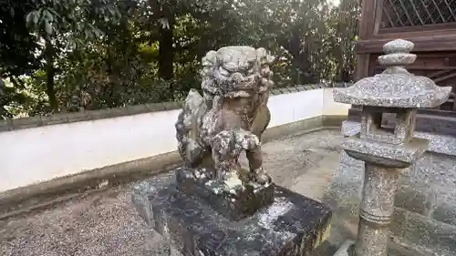 山﨑神社の狛犬