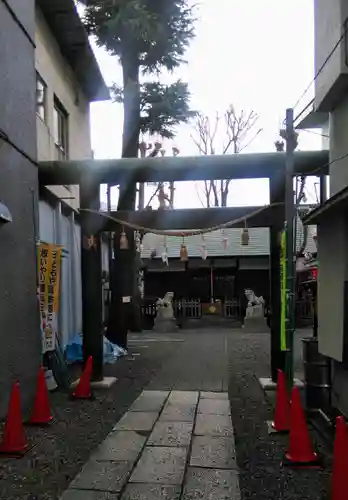 諏訪神社の鳥居