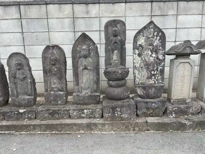 谷津観音堂の{uncategorized: "未分類", other: "その他", undefined: "問題あり", building: "その他建物", grave: "お墓", sacred_gate: "鳥居", guardian: "狛犬", statue: "像", buddha: "仏像", history: "歴史", nature: "自然", garden: "庭園", animal: "動物", pagoda: "塔", temizu: "手水舎", mountain_gate: "山門・神門", sanctuary: "本殿・本堂", subordinate: "末社・摂社", art: "芸術", scenery: "景色", jizo: "地蔵", ema: "絵馬", goshuin: "御朱印", omikuji: "おみくじ", items: "授与品その他", amulet: "お守り", goshuincho: "御朱印帳", eats: "食事", festival: "お祭り", votive_dance: "神楽", shichigosan: "七五三参", wedding: "結婚式", experience: "体験その他", initially: "初詣", around: "周辺", anti_infection: "感染症対策"}