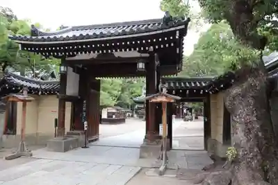 杭全神社の山門・神門