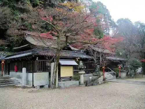 長等神社の本殿