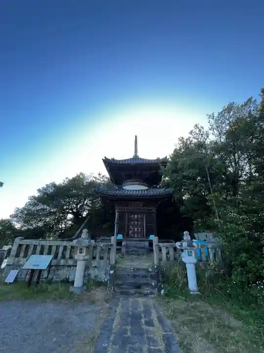 海禅院の{uncategorized: "未分類", other: "その他", undefined: "問題あり", building: "その他建物", grave: "お墓", sacred_gate: "鳥居", guardian: "狛犬", statue: "像", buddha: "仏像", history: "歴史", nature: "自然", garden: "庭園", animal: "動物", pagoda: "塔", temizu: "手水舎", mountain_gate: "山門・神門", sanctuary: "本殿・本堂", subordinate: "末社・摂社", art: "芸術", scenery: "景色", jizo: "地蔵", ema: "絵馬", goshuin: "御朱印", omikuji: "おみくじ", items: "授与品その他", amulet: "お守り", goshuincho: "御朱印帳", eats: "食事", festival: "お祭り", votive_dance: "神楽", shichigosan: "七五三参", wedding: "結婚式", experience: "体験その他", initially: "初詣", around: "周辺", anti_infection: "感染症対策"}
