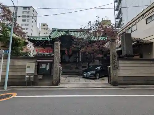 身延別院の山門・神門