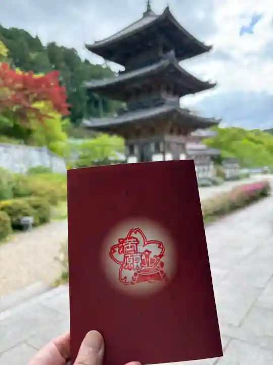 南法華寺(壷阪寺)の{uncategorized: "未分類", other: "その他", undefined: "問題あり", building: "その他建物", grave: "お墓", sacred_gate: "鳥居", guardian: "狛犬", statue: "像", buddha: "仏像", history: "歴史", nature: "自然", garden: "庭園", animal: "動物", pagoda: "塔", temizu: "手水舎", mountain_gate: "山門・神門", sanctuary: "本殿・本堂", subordinate: "末社・摂社", art: "芸術", scenery: "景色", jizo: "地蔵", ema: "絵馬", goshuin: "御朱印", omikuji: "おみくじ", items: "授与品その他", amulet: "お守り", goshuincho: "御朱印帳", eats: "食事", festival: "お祭り", votive_dance: "神楽", shichigosan: "七五三参", wedding: "結婚式", experience: "体験その他", initially: "初詣", around: "周辺", anti_infection: "感染症対策"}