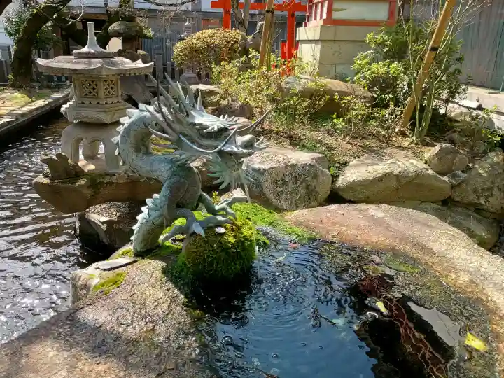 射楯兵主神社の{uncategorized: "未分類", other: "その他", undefined: "問題あり", building: "その他建物", grave: "お墓", sacred_gate: "鳥居", guardian: "狛犬", statue: "像", buddha: "仏像", history: "歴史", nature: "自然", garden: "庭園", animal: "動物", pagoda: "塔", temizu: "手水舎", mountain_gate: "山門・神門", sanctuary: "本殿・本堂", subordinate: "末社・摂社", art: "芸術", scenery: "景色", jizo: "地蔵", ema: "絵馬", goshuin: "御朱印", omikuji: "おみくじ", items: "授与品その他", amulet: "お守り", goshuincho: "御朱印帳", eats: "食事", festival: "お祭り", votive_dance: "神楽", shichigosan: "七五三参", wedding: "結婚式", experience: "体験その他", initially: "初詣", around: "周辺", anti_infection: "感染症対策"}