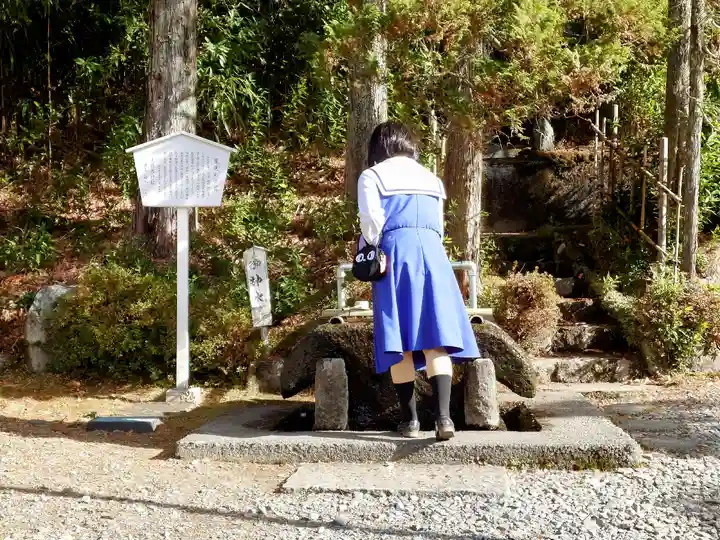 夫婦木神社の手水舎