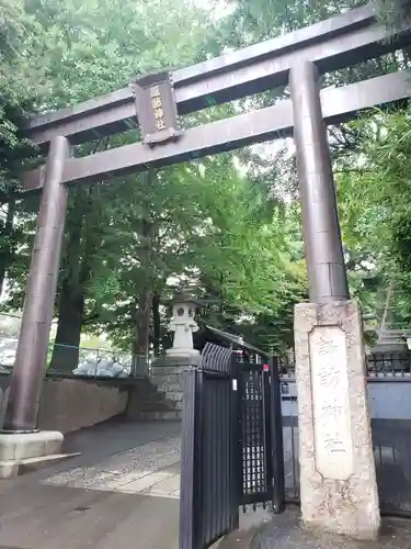 諏訪神社の鳥居