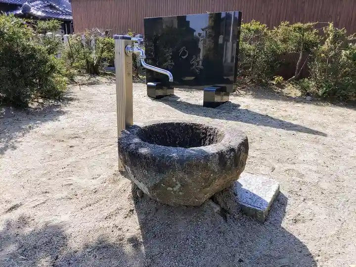 津島社(天王町)の手水舎