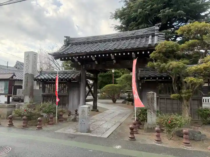 本覚寺の{uncategorized: "未分類", other: "その他", undefined: "問題あり", building: "その他建物", grave: "お墓", sacred_gate: "鳥居", guardian: "狛犬", statue: "像", buddha: "仏像", history: "歴史", nature: "自然", garden: "庭園", animal: "動物", pagoda: "塔", temizu: "手水舎", mountain_gate: "山門・神門", sanctuary: "本殿・本堂", subordinate: "末社・摂社", art: "芸術", scenery: "景色", jizo: "地蔵", ema: "絵馬", goshuin: "御朱印", omikuji: "おみくじ", items: "授与品その他", amulet: "お守り", goshuincho: "御朱印帳", eats: "食事", festival: "お祭り", votive_dance: "神楽", shichigosan: "七五三参", wedding: "結婚式", experience: "体験その他", initially: "初詣", around: "周辺", anti_infection: "感染症対策"}