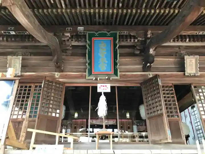 由加山 由加神社本宮の本殿・本堂