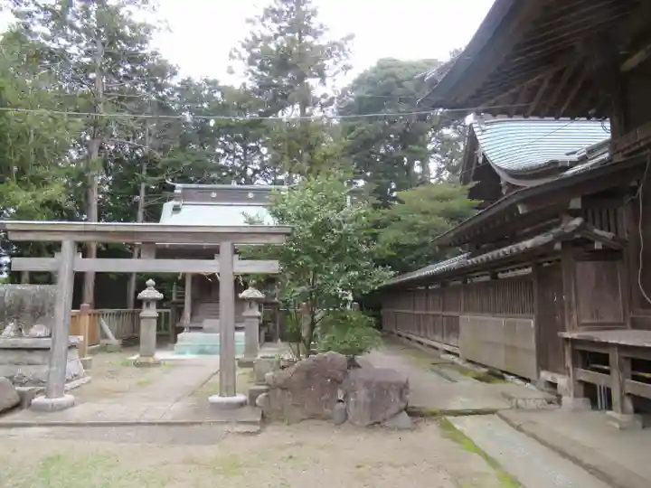 鶴谷八幡宮の末社・摂社