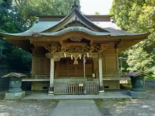 泉神社の本殿