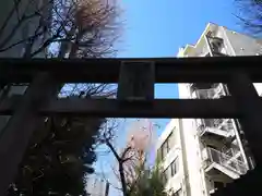 銀杏岡八幡神社の鳥居