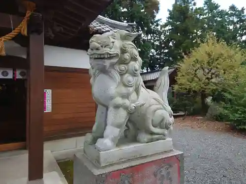 山田八幡神社の狛犬