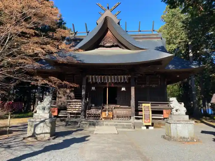 冨士御室浅間神社の本殿・本堂