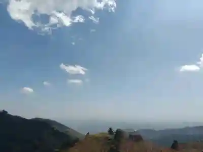 大山阿夫利神社の{uncategorized: "未分類", other: "その他", undefined: "問題あり", building: "その他建物", grave: "お墓", sacred_gate: "鳥居", guardian: "狛犬", statue: "像", buddha: "仏像", history: "歴史", nature: "自然", garden: "庭園", animal: "動物", pagoda: "塔", temizu: "手水舎", mountain_gate: "山門・神門", sanctuary: "本殿・本堂", subordinate: "末社・摂社", art: "芸術", scenery: "景色", jizo: "地蔵", ema: "絵馬", goshuin: "御朱印", omikuji: "おみくじ", items: "授与品その他", amulet: "お守り", goshuincho: "御朱印帳", eats: "食事", festival: "お祭り", votive_dance: "神楽", shichigosan: "七五三参", wedding: "結婚式", experience: "体験その他", initially: "初詣", around: "周辺", anti_infection: "感染症対策"}