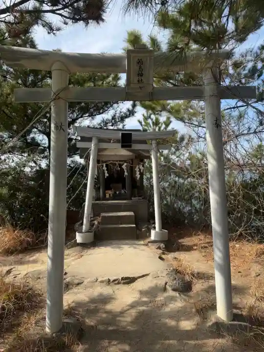 箱島神社の{uncategorized: "未分類", other: "その他", undefined: "問題あり", building: "その他建物", grave: "お墓", sacred_gate: "鳥居", guardian: "狛犬", statue: "像", buddha: "仏像", history: "歴史", nature: "自然", garden: "庭園", animal: "動物", pagoda: "塔", temizu: "手水舎", mountain_gate: "山門・神門", sanctuary: "本殿・本堂", subordinate: "末社・摂社", art: "芸術", scenery: "景色", jizo: "地蔵", ema: "絵馬", goshuin: "御朱印", omikuji: "おみくじ", items: "授与品その他", amulet: "お守り", goshuincho: "御朱印帳", eats: "食事", festival: "お祭り", votive_dance: "神楽", shichigosan: "七五三参", wedding: "結婚式", experience: "体験その他", initially: "初詣", around: "周辺", anti_infection: "感染症対策"}