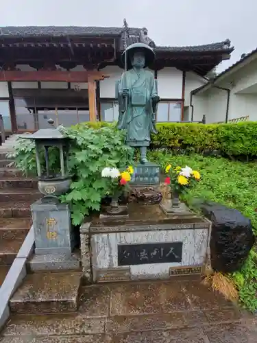 高平寺の像