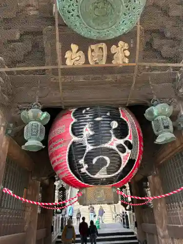 成田山新勝寺の{uncategorized: "未分類", other: "その他", undefined: "問題あり", building: "その他建物", grave: "お墓", sacred_gate: "鳥居", guardian: "狛犬", statue: "像", buddha: "仏像", history: "歴史", nature: "自然", garden: "庭園", animal: "動物", pagoda: "塔", temizu: "手水舎", mountain_gate: "山門・神門", sanctuary: "本殿・本堂", subordinate: "末社・摂社", art: "芸術", scenery: "景色", jizo: "地蔵", ema: "絵馬", goshuin: "御朱印", omikuji: "おみくじ", items: "授与品その他", amulet: "お守り", goshuincho: "御朱印帳", eats: "食事", festival: "お祭り", votive_dance: "神楽", shichigosan: "七五三参", wedding: "結婚式", experience: "体験その他", initially: "初詣", around: "周辺", anti_infection: "感染症対策"}