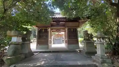 大麻神社の山門・神門
