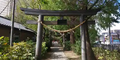 越谷香取神社の鳥居