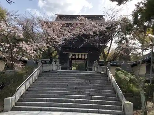 香椎宮の山門