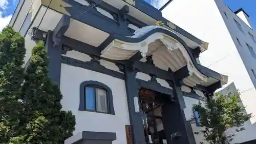 密修寺の本殿・本堂