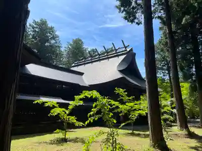 冨士御室浅間神社の本殿・本堂