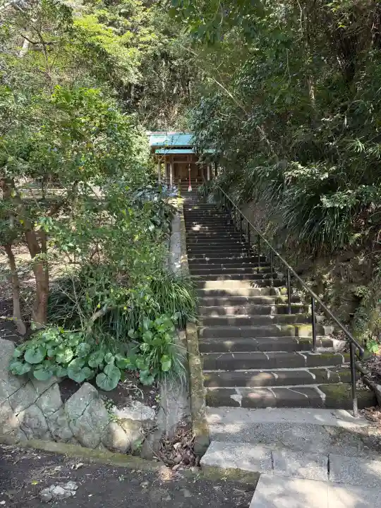 甘縄神明神社(甘縄神明宮)の{uncategorized: "未分類", other: "その他", undefined: "問題あり", building: "その他建物", grave: "お墓", sacred_gate: "鳥居", guardian: "狛犬", statue: "像", buddha: "仏像", history: "歴史", nature: "自然", garden: "庭園", animal: "動物", pagoda: "塔", temizu: "手水舎", mountain_gate: "山門・神門", sanctuary: "本殿・本堂", subordinate: "末社・摂社", art: "芸術", scenery: "景色", jizo: "地蔵", ema: "絵馬", goshuin: "御朱印", omikuji: "おみくじ", items: "授与品その他", amulet: "お守り", goshuincho: "御朱印帳", eats: "食事", festival: "お祭り", votive_dance: "神楽", shichigosan: "七五三参", wedding: "結婚式", experience: "体験その他", initially: "初詣", around: "周辺", anti_infection: "感染症対策"}
