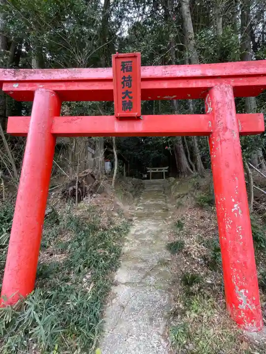 稲荷大神(式葉姫稲荷)の{uncategorized: "未分類", other: "その他", undefined: "問題あり", building: "その他建物", grave: "お墓", sacred_gate: "鳥居", guardian: "狛犬", statue: "像", buddha: "仏像", history: "歴史", nature: "自然", garden: "庭園", animal: "動物", pagoda: "塔", temizu: "手水舎", mountain_gate: "山門・神門", sanctuary: "本殿・本堂", subordinate: "末社・摂社", art: "芸術", scenery: "景色", jizo: "地蔵", ema: "絵馬", goshuin: "御朱印", omikuji: "おみくじ", items: "授与品その他", amulet: "お守り", goshuincho: "御朱印帳", eats: "食事", festival: "お祭り", votive_dance: "神楽", shichigosan: "七五三参", wedding: "結婚式", experience: "体験その他", initially: "初詣", around: "周辺", anti_infection: "感染症対策"}