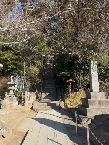 法華堂跡(源頼朝墓・北条義時墓)の{uncategorized: "未分類", other: "その他", undefined: "問題あり", building: "その他建物", grave: "お墓", sacred_gate: "鳥居", guardian: "狛犬", statue: "像", buddha: "仏像", history: "歴史", nature: "自然", garden: "庭園", animal: "動物", pagoda: "塔", temizu: "手水舎", mountain_gate: "山門・神門", sanctuary: "本殿・本堂", subordinate: "末社・摂社", art: "芸術", scenery: "景色", jizo: "地蔵", ema: "絵馬", goshuin: "御朱印", omikuji: "おみくじ", items: "授与品その他", amulet: "お守り", goshuincho: "御朱印帳", eats: "食事", festival: "お祭り", votive_dance: "神楽", shichigosan: "七五三参", wedding: "結婚式", experience: "体験その他", initially: "初詣", around: "周辺", anti_infection: "感染症対策"}