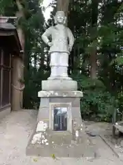 白和瀬神社の像