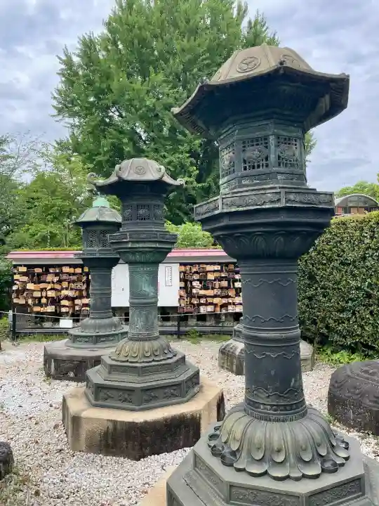 上野東照宮の{uncategorized: "未分類", other: "その他", undefined: "問題あり", building: "その他建物", grave: "お墓", sacred_gate: "鳥居", guardian: "狛犬", statue: "像", buddha: "仏像", history: "歴史", nature: "自然", garden: "庭園", animal: "動物", pagoda: "塔", temizu: "手水舎", mountain_gate: "山門・神門", sanctuary: "本殿・本堂", subordinate: "末社・摂社", art: "芸術", scenery: "景色", jizo: "地蔵", ema: "絵馬", goshuin: "御朱印", omikuji: "おみくじ", items: "授与品その他", amulet: "お守り", goshuincho: "御朱印帳", eats: "食事", festival: "お祭り", votive_dance: "神楽", shichigosan: "七五三参", wedding: "結婚式", experience: "体験その他", initially: "初詣", around: "周辺", anti_infection: "感染症対策"}