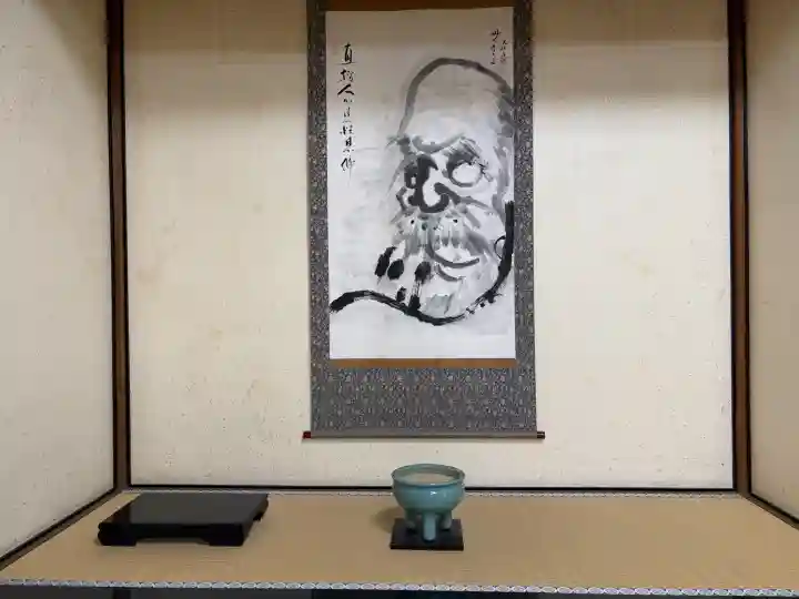 清見寺の{uncategorized: "未分類", other: "その他", undefined: "問題あり", building: "その他建物", grave: "お墓", sacred_gate: "鳥居", guardian: "狛犬", statue: "像", buddha: "仏像", history: "歴史", nature: "自然", garden: "庭園", animal: "動物", pagoda: "塔", temizu: "手水舎", mountain_gate: "山門・神門", sanctuary: "本殿・本堂", subordinate: "末社・摂社", art: "芸術", scenery: "景色", jizo: "地蔵", ema: "絵馬", goshuin: "御朱印", omikuji: "おみくじ", items: "授与品その他", amulet: "お守り", goshuincho: "御朱印帳", eats: "食事", festival: "お祭り", votive_dance: "神楽", shichigosan: "七五三参", wedding: "結婚式", experience: "体験その他", initially: "初詣", around: "周辺", anti_infection: "感染症対策"}