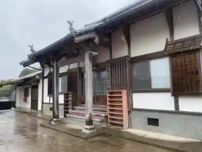 宝積寺の{uncategorized: "未分類", other: "その他", undefined: "問題あり", building: "その他建物", grave: "お墓", sacred_gate: "鳥居", guardian: "狛犬", statue: "像", buddha: "仏像", history: "歴史", nature: "自然", garden: "庭園", animal: "動物", pagoda: "塔", temizu: "手水舎", mountain_gate: "山門・神門", sanctuary: "本殿・本堂", subordinate: "末社・摂社", art: "芸術", scenery: "景色", jizo: "地蔵", ema: "絵馬", goshuin: "御朱印", omikuji: "おみくじ", items: "授与品その他", amulet: "お守り", goshuincho: "御朱印帳", eats: "食事", festival: "お祭り", votive_dance: "神楽", shichigosan: "七五三参", wedding: "結婚式", experience: "体験その他", initially: "初詣", around: "周辺", anti_infection: "感染症対策"}
