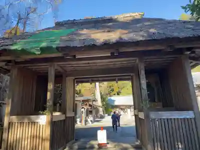 川勾神社の山門・神門
