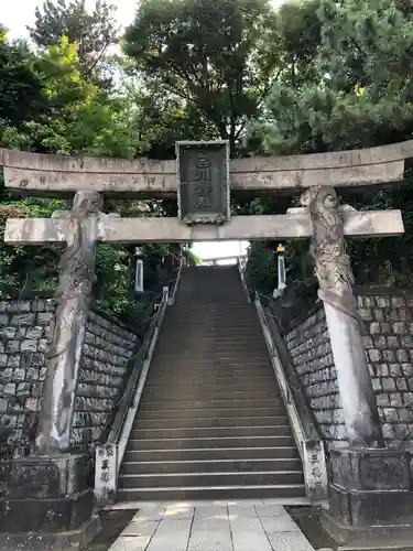 品川神社の鳥居