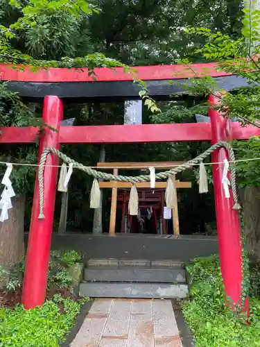 新屋山神社の鳥居