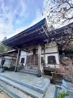 霊泉寺の{uncategorized: "未分類", other: "その他", undefined: "問題あり", building: "その他建物", grave: "お墓", sacred_gate: "鳥居", guardian: "狛犬", statue: "像", buddha: "仏像", history: "歴史", nature: "自然", garden: "庭園", animal: "動物", pagoda: "塔", temizu: "手水舎", mountain_gate: "山門・神門", sanctuary: "本殿・本堂", subordinate: "末社・摂社", art: "芸術", scenery: "景色", jizo: "地蔵", ema: "絵馬", goshuin: "御朱印", omikuji: "おみくじ", items: "授与品その他", amulet: "お守り", goshuincho: "御朱印帳", eats: "食事", festival: "お祭り", votive_dance: "神楽", shichigosan: "七五三参", wedding: "結婚式", experience: "体験その他", initially: "初詣", around: "周辺", anti_infection: "感染症対策"}