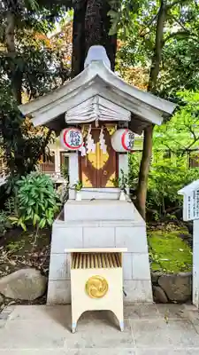 子安神社の末社・摂社