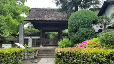 極楽寺（霊鷲山感應院極楽律寺）の山門・神門