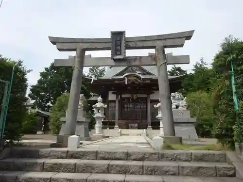 諏訪神社の鳥居