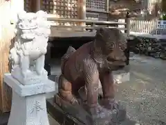 行縢神社の狛犬