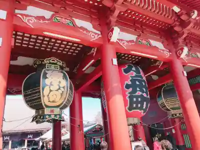浅草寺の山門・神門