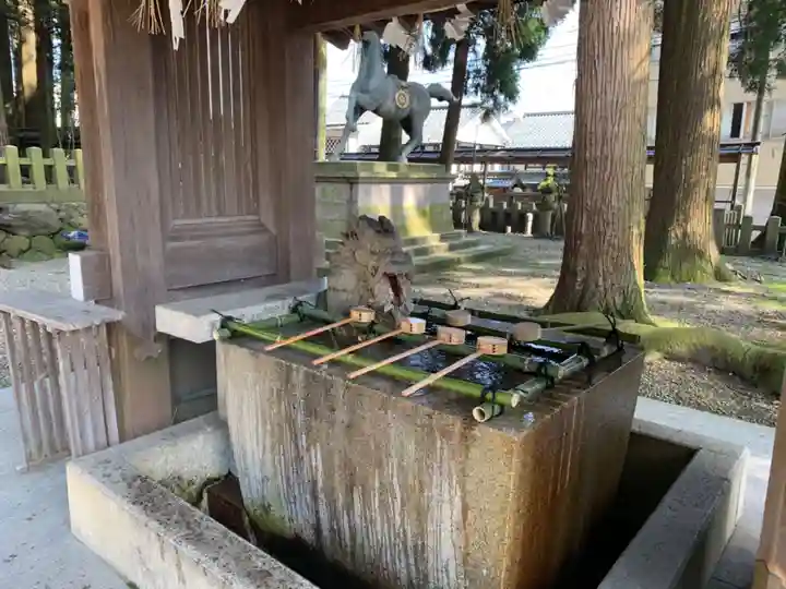 劒神社の手水舎
