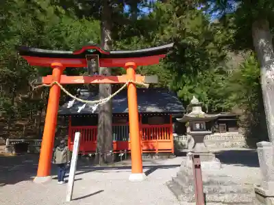 鎮神社の{uncategorized: "未分類", other: "その他", undefined: "問題あり", building: "その他建物", grave: "お墓", sacred_gate: "鳥居", guardian: "狛犬", statue: "像", buddha: "仏像", history: "歴史", nature: "自然", garden: "庭園", animal: "動物", pagoda: "塔", temizu: "手水舎", mountain_gate: "山門・神門", sanctuary: "本殿・本堂", subordinate: "末社・摂社", art: "芸術", scenery: "景色", jizo: "地蔵", ema: "絵馬", goshuin: "御朱印", omikuji: "おみくじ", items: "授与品その他", amulet: "お守り", goshuincho: "御朱印帳", eats: "食事", festival: "お祭り", votive_dance: "神楽", shichigosan: "七五三参", wedding: "結婚式", experience: "体験その他", initially: "初詣", around: "周辺", anti_infection: "感染症対策"}