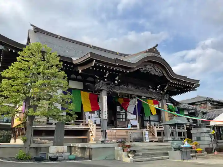 東漸寺の本殿・本堂